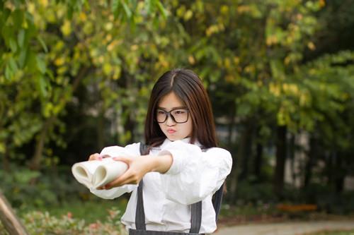 跟女朋友吵架后打架怎么办