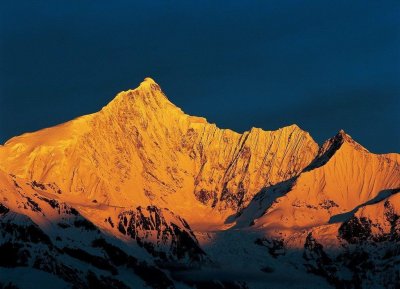 ​17名登山队员集体遇难，当地将其列为禁地，揭秘梅里雪山的传奇