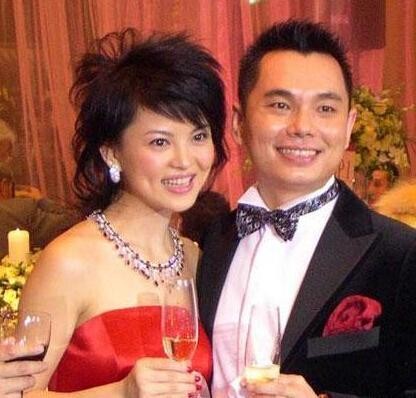 李湘离婚原因,何炅一家三口照(李湘何炅的感情) 李湘离婚原因,何炅一家三口照(李湘何炅的感情)