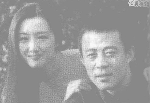 侯勇前妻个人简介（侯勇4个女人3段婚姻）(10)