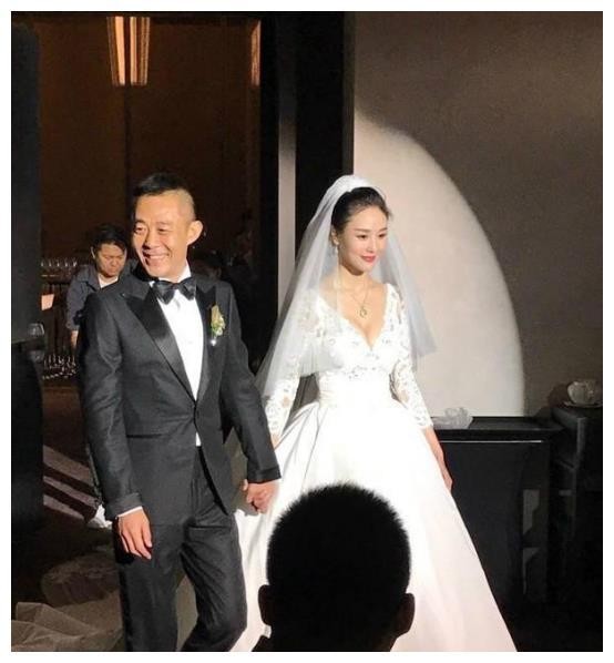 侯勇前妻个人简介（侯勇4个女人3段婚姻）(25)