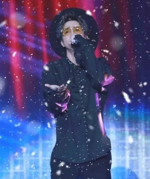 薛之谦摔话筒，薛之谦摔话筒事件是第几期,本文共（4736字）