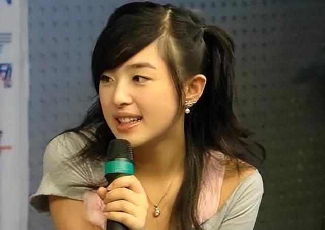 张含韵童年照对比（15岁爆红17岁跌落神坛）(8)