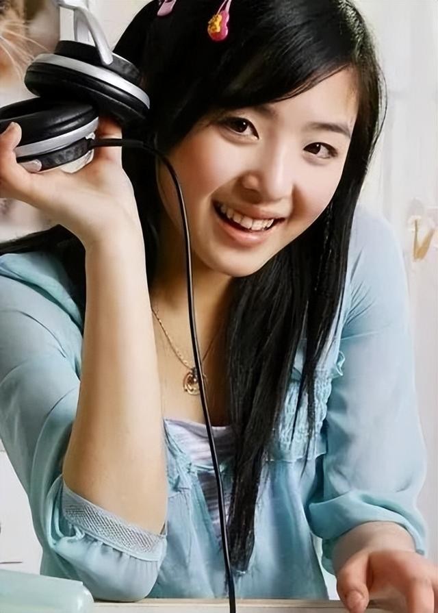 张含韵童年照对比（15岁爆红17岁跌落神坛）(10)