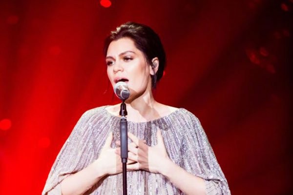 结石姐个人资料 这就是欧美人的真实造成的