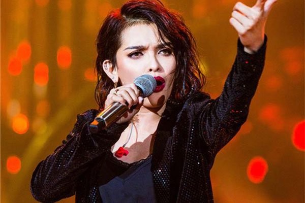 结石姐个人资料 这就是欧美人的真实造成的