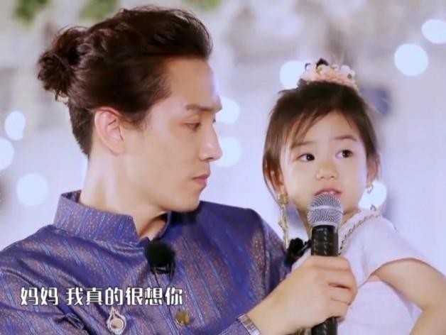 李承铉戚薇女儿国籍（戚薇女儿非华籍也并非韩籍）