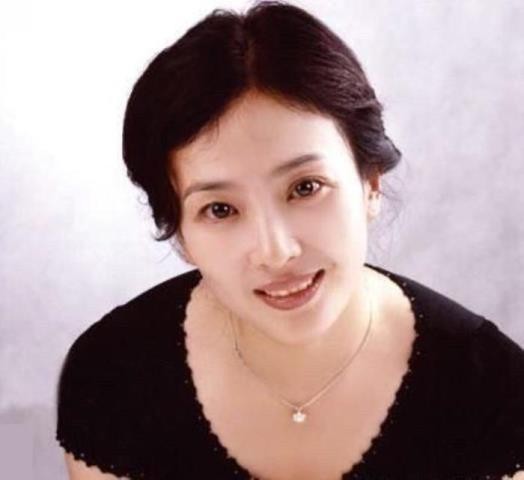 刘亦菲家族照（刘亦菲家基因好神奇）(17)