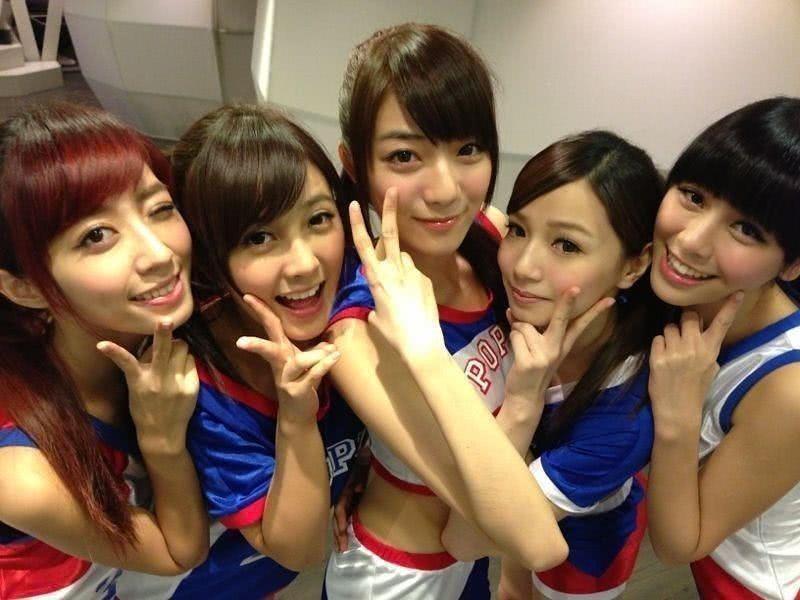 陈庭萱个人资料写真作品