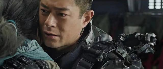 古天乐西装黑白写真（51岁古天乐穿黑色皮衣好帅）(7)