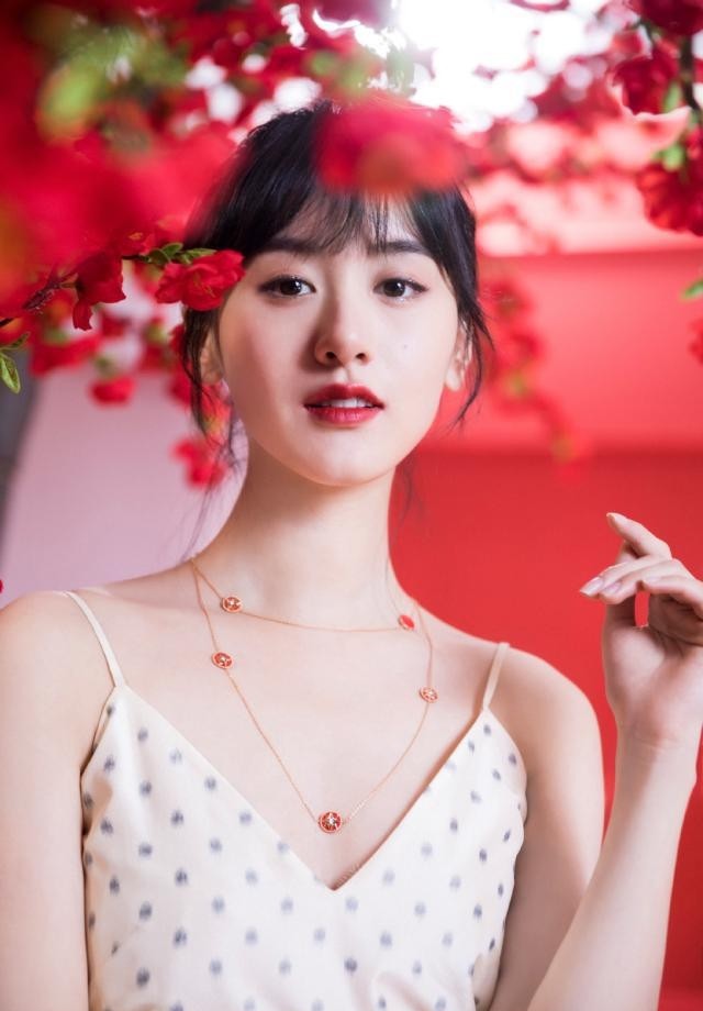 明星代言的title什么意思(明星代言的title) 明星 title 第1张