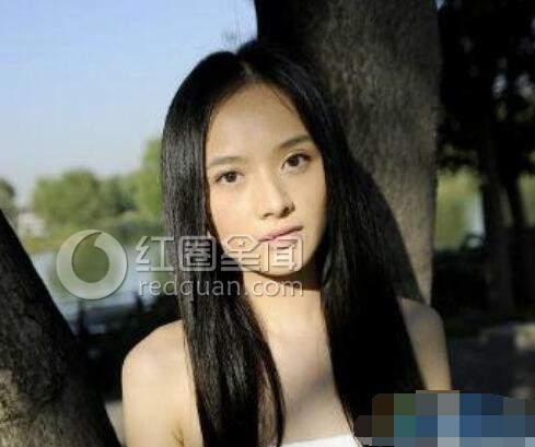 李依玲真实老公是谁 李依玲的写真照片