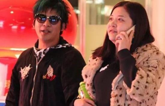 大张伟的老婆叫什么名字?娶了经纪人的明星