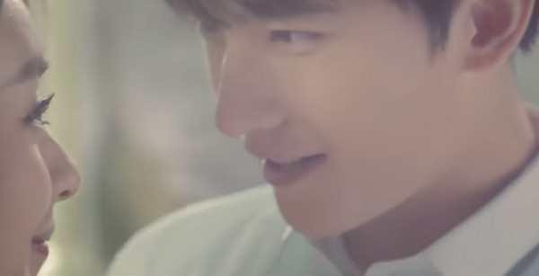 杨洋喜不喜欢赵丽颖（杨洋在新片狂撩赵丽颖）(4)