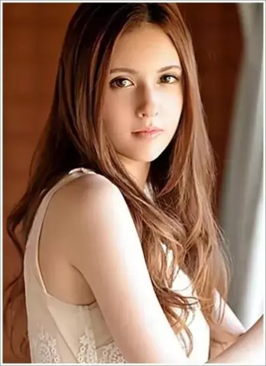 维密身材的水咲劳拉美图分享,神级混血美少女!