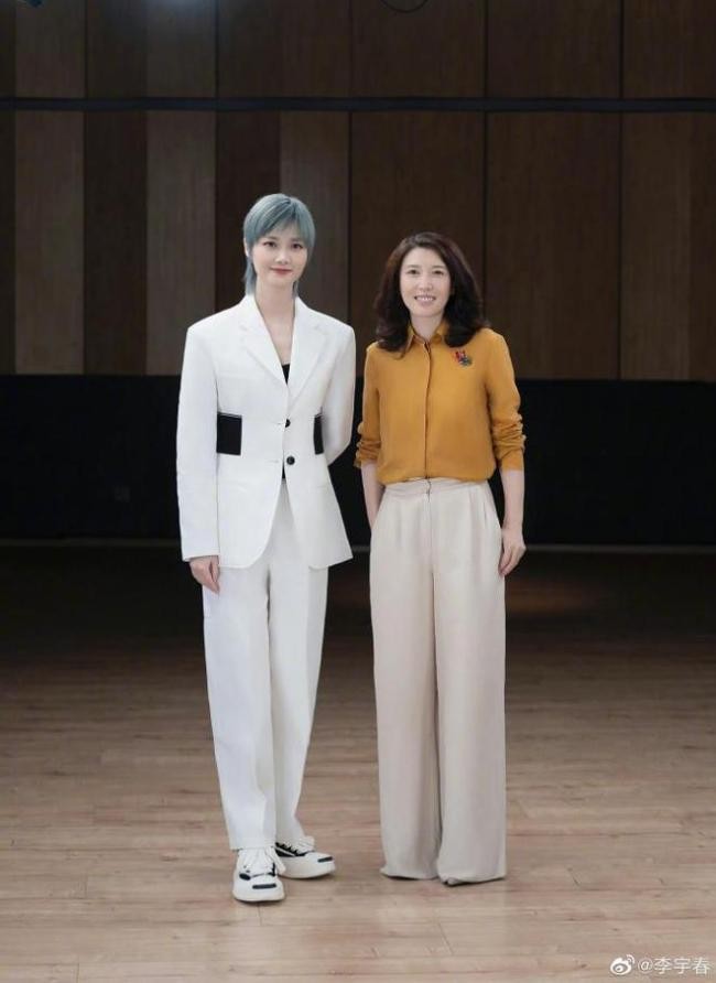 李宇春回应患强直性脊柱炎:谢谢所有关心我的朋友