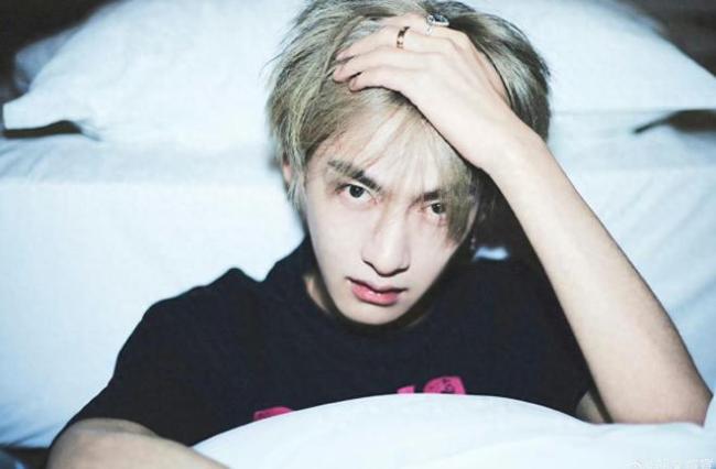 胡文煊道歉承认与前女友有过孩子 胡文煊出轨时间线