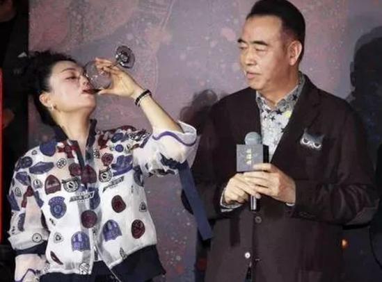 陈凯歌和陈红之间的关系是什么样的?