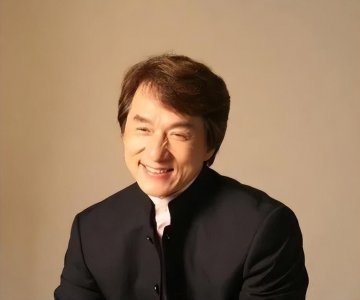 ​68岁成龙个人资料简介：功夫巨星是如何炼成的？