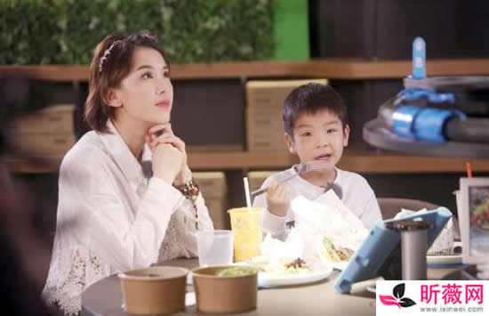 黄圣依老公杨子是干什么的 为什么这么有钱