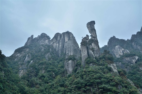 巨蟒出山—三清山