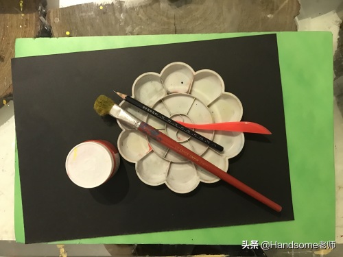 幼教之创意美术课程：平面构成（分割）-拓印画——狮子的房间