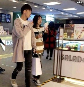 ​深扒郑爽男友张恒个人资料看完张恒的这些资料