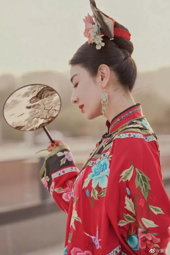 黄奕红色簪花清装写真（唯美古风美女照片）