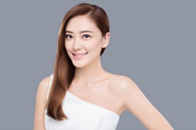 ​应采儿个人资料简介及（“麻辣娇妻”应采儿的精明情史，这个女人真的不一般）