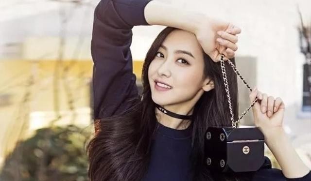 快男欧豪女朋友图片（欧豪与高马尾女生拥抱又被拍）