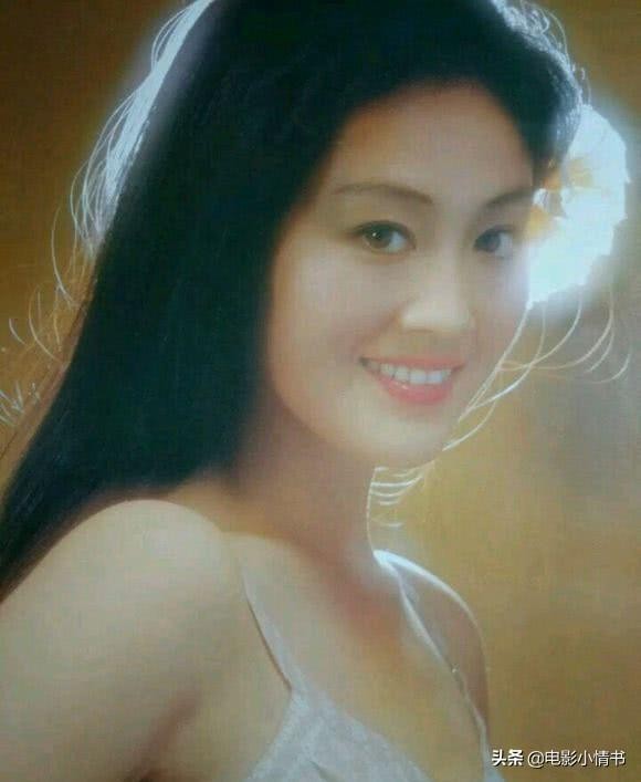 王王姬现任老公图片（姬丈夫高峰抛下一切远赴美国求爱）