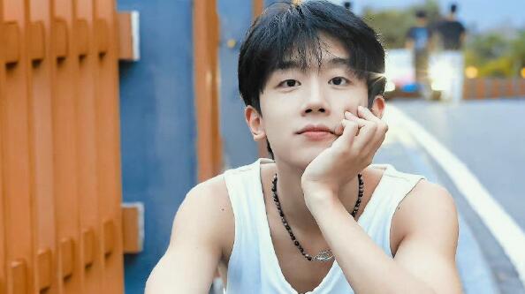 王不染是嘉尚传媒的吗