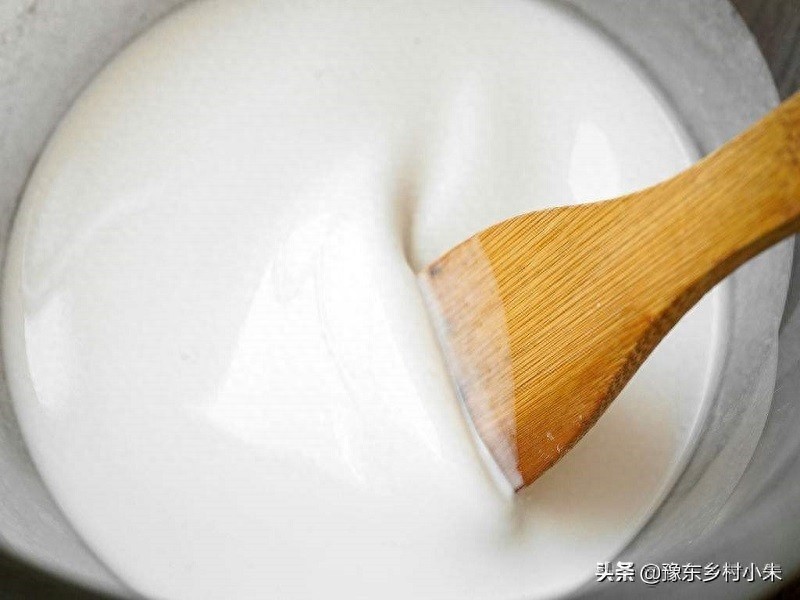 土豆粉这样做，一碗不够吃，做法简单，大人小孩都爱吃