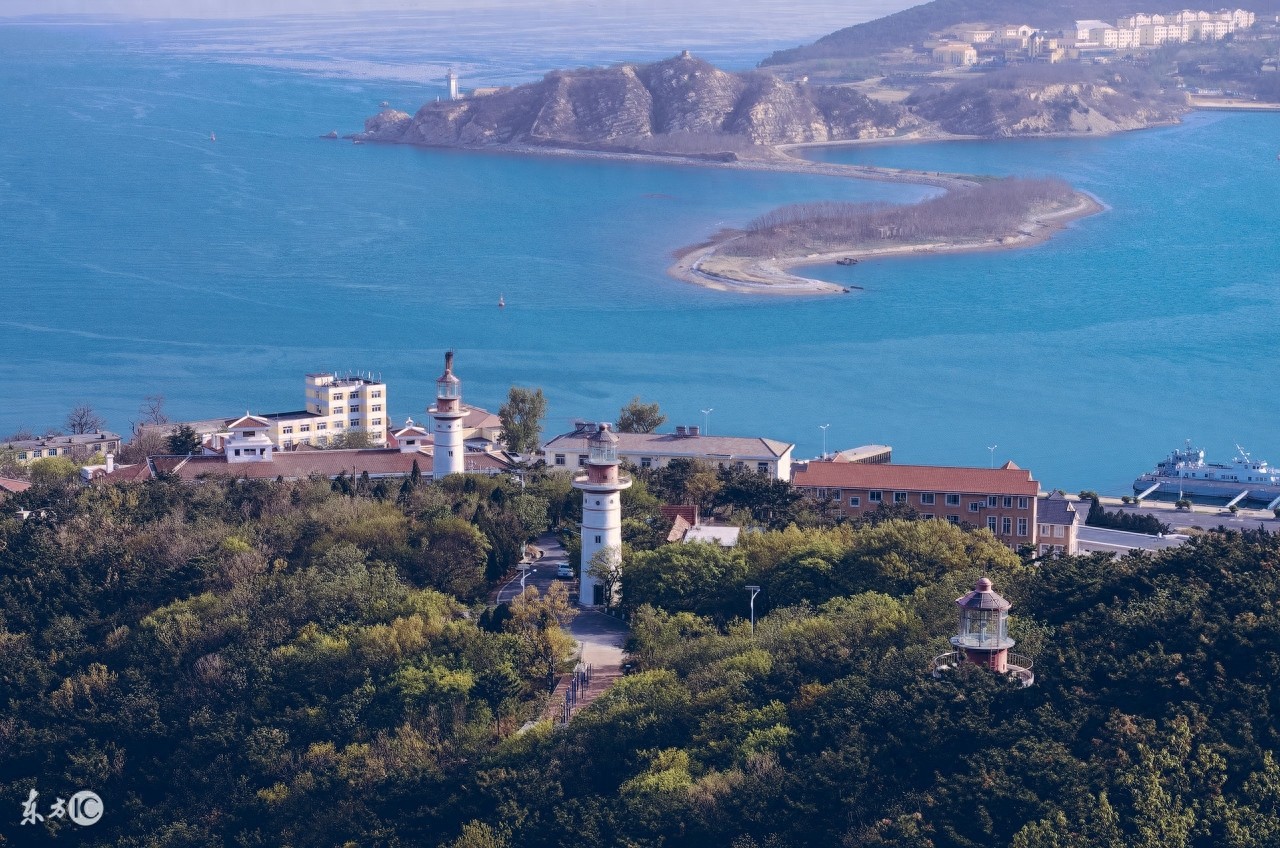 七子之歌中的“七子”是指这7个地区，但有一个还没回归