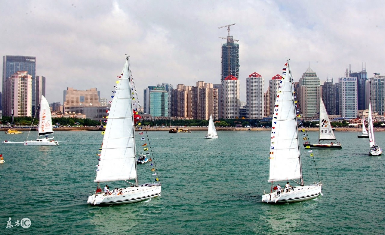 七子之歌中的“七子”是指这7个地区，但有一个还没回归