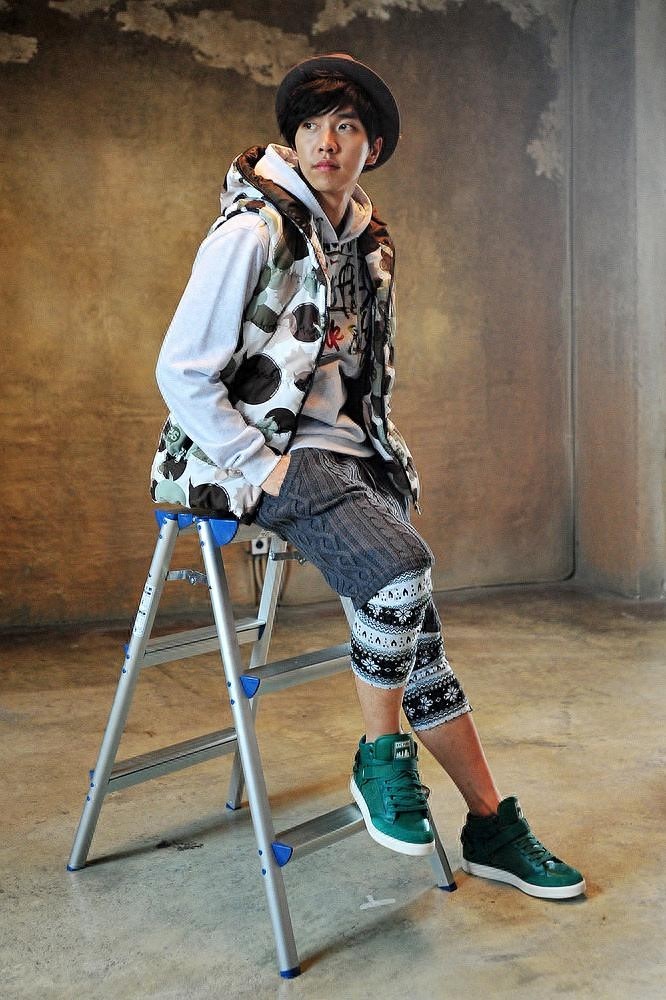 韩国人气偶像李昇基