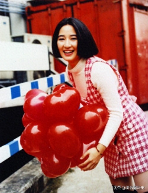 曾经的当家花旦关咏荷旧照：演技精湛，处世低调，老公是影帝