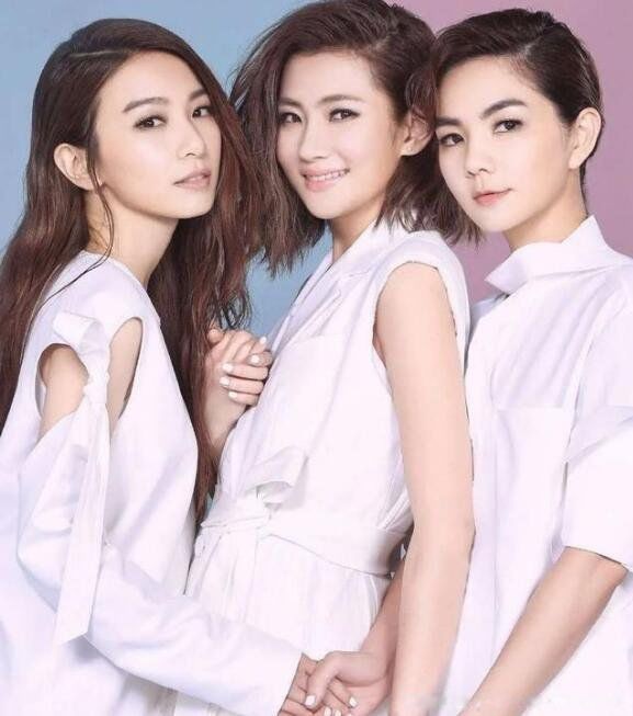 she的组合成员名字 she组合单飞解散的原因