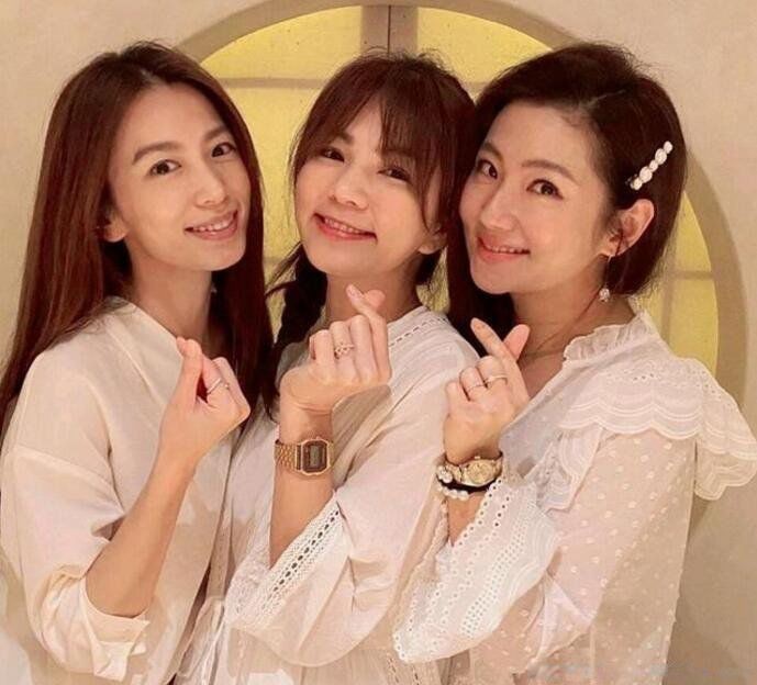 she的组合成员名字 she组合单飞解散的原因