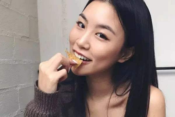 高以翔的女朋友是谁?曝高以翔女友bella图片资料两人已相恋四年