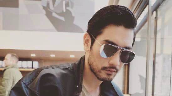 高以翔的女朋友是谁?曝高以翔女友bella图片资料两人已相恋四年