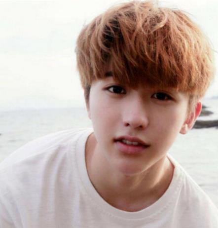 蔡徐坤的爸爸蔡德华干什么的 蔡徐坤的家庭背景