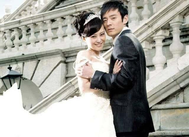 演员李光洁为妻子庆生,李光洁妻子(演员李光洁的个人资料) 演员李光洁为妻子庆生,李光洁妻子(演员李光洁的个人资料)