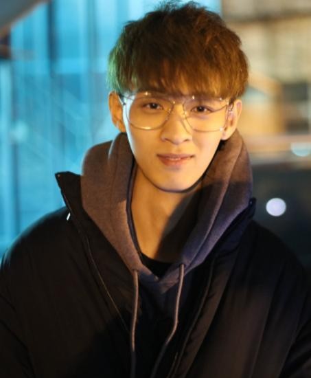 秦霄贤的家境背景(德云社第一帅秦霄贤)