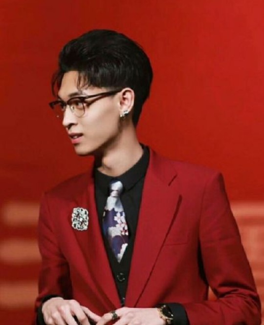 秦霄贤的家境背景(德云社第一帅秦霄贤)