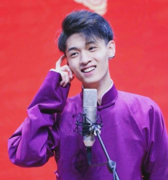 秦霄贤的家境背景(德云社第一帅秦霄贤)