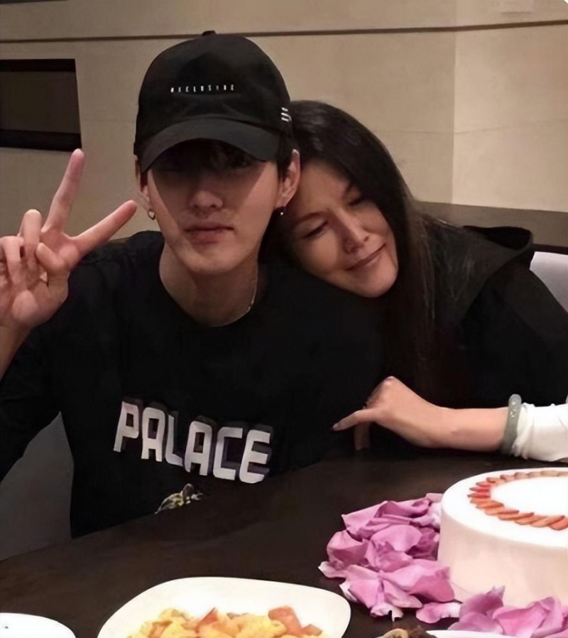 吴亦凡出什么事了(吴亦凡案已审他刑了)