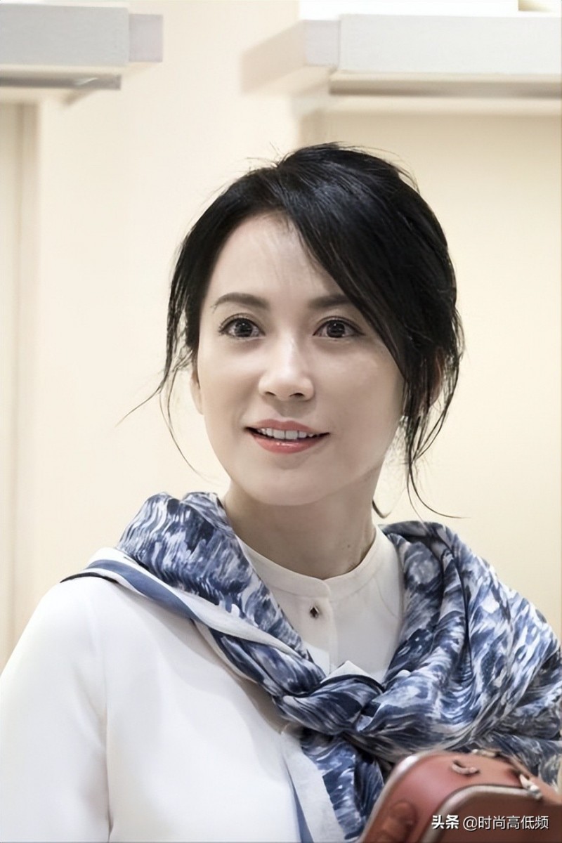 这些女明星年过40依然很美(看看她们就知道怎么穿搭了)