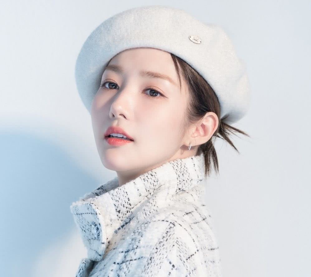 朴敏英个人资料写真作品