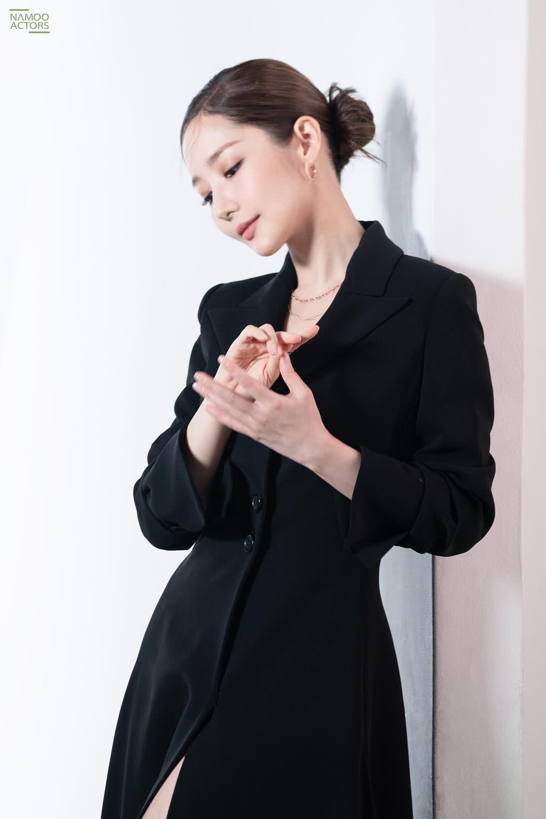 朴敏英个人资料写真作品